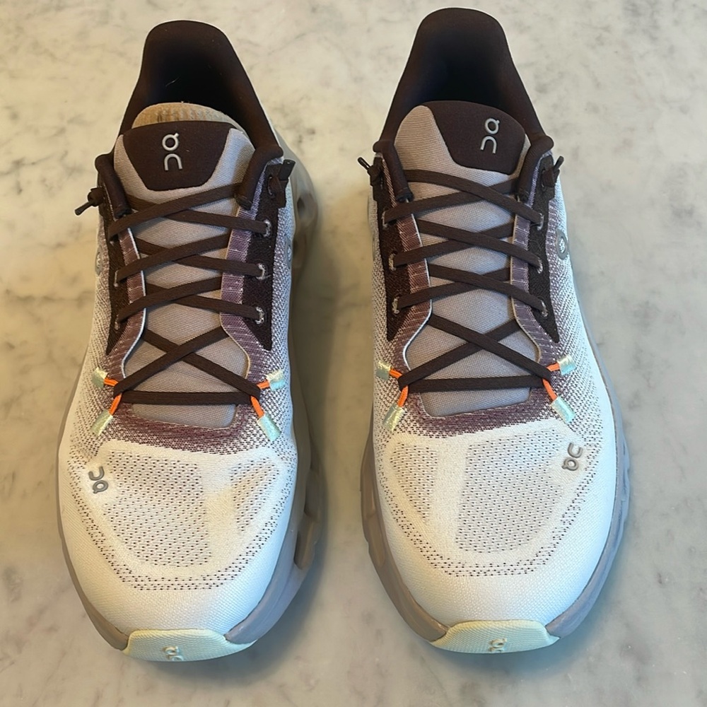 On Cloudtilt Sneakers *New in Box*